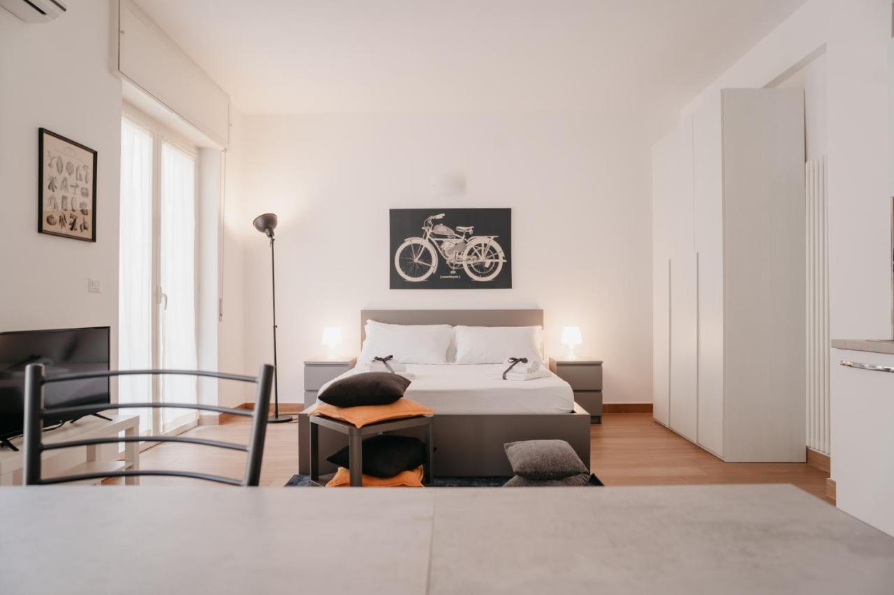 Апартаменты Brombeis Aurea By Casanapoletana - Town Center Неаполь Экстерьер фото